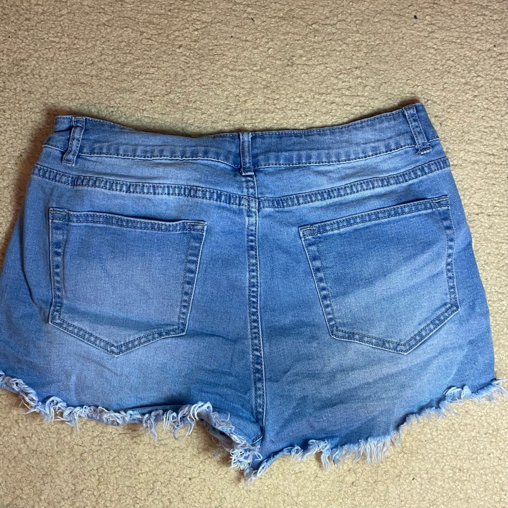 Jean Shorts - Picture 2 of 3